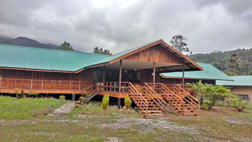 Kampung Poring Kinabalu Poring Vacation Lodge מראה חיצוני תמונה