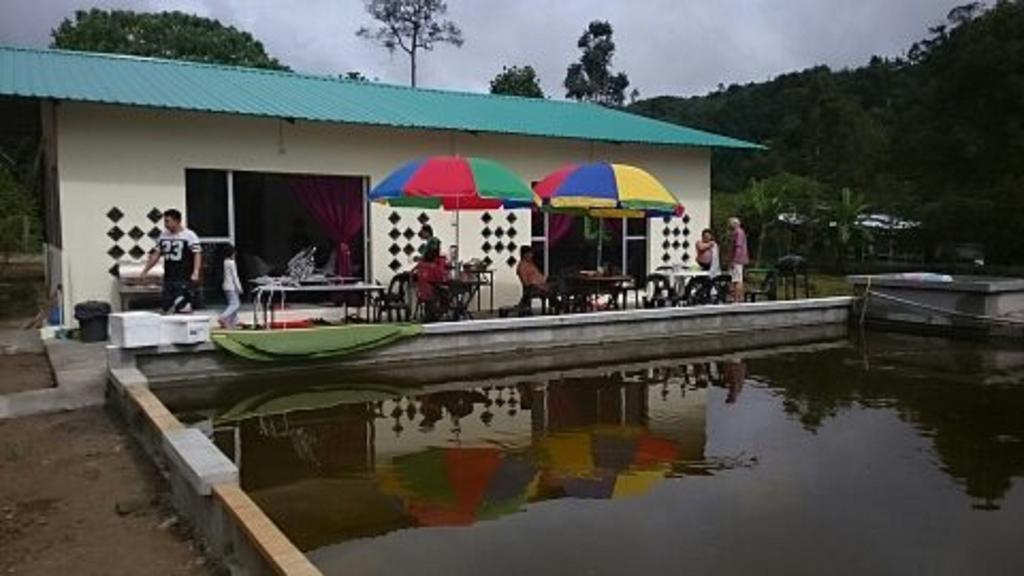 Kampung Poring Kinabalu Poring Vacation Lodge מראה חיצוני תמונה
