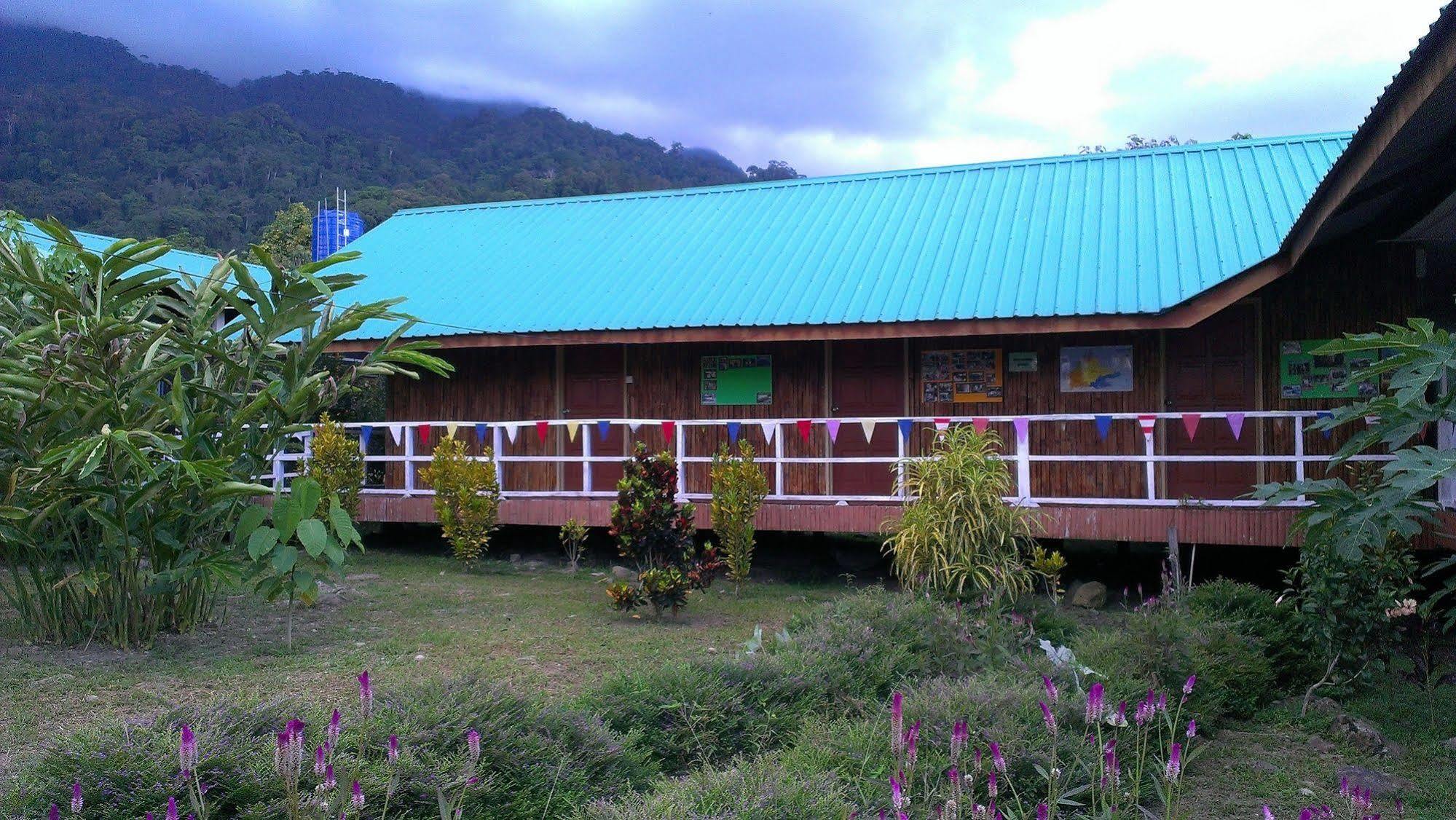 Kampung Poring Kinabalu Poring Vacation Lodge מראה חיצוני תמונה