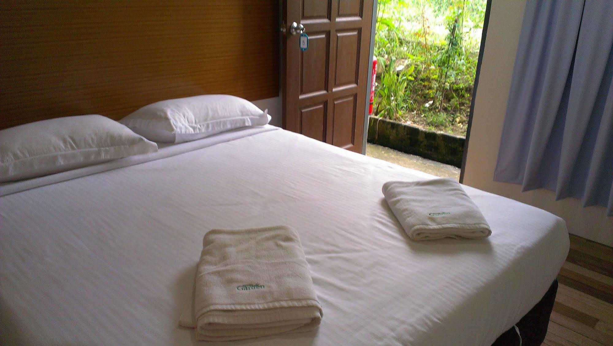 Kampung Poring Kinabalu Poring Vacation Lodge מראה חיצוני תמונה