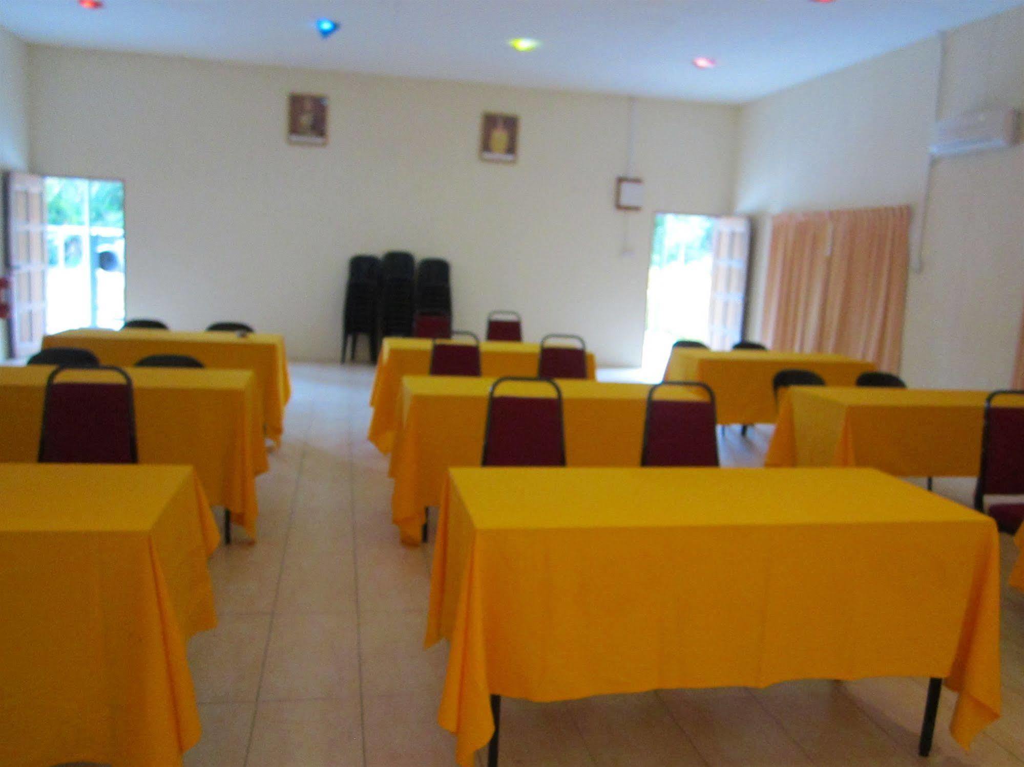 Kampung Poring Kinabalu Poring Vacation Lodge מראה חיצוני תמונה